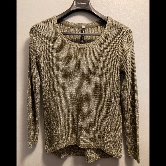 Design Lab Sweater Beautiful Like New - Picture 1 of 8